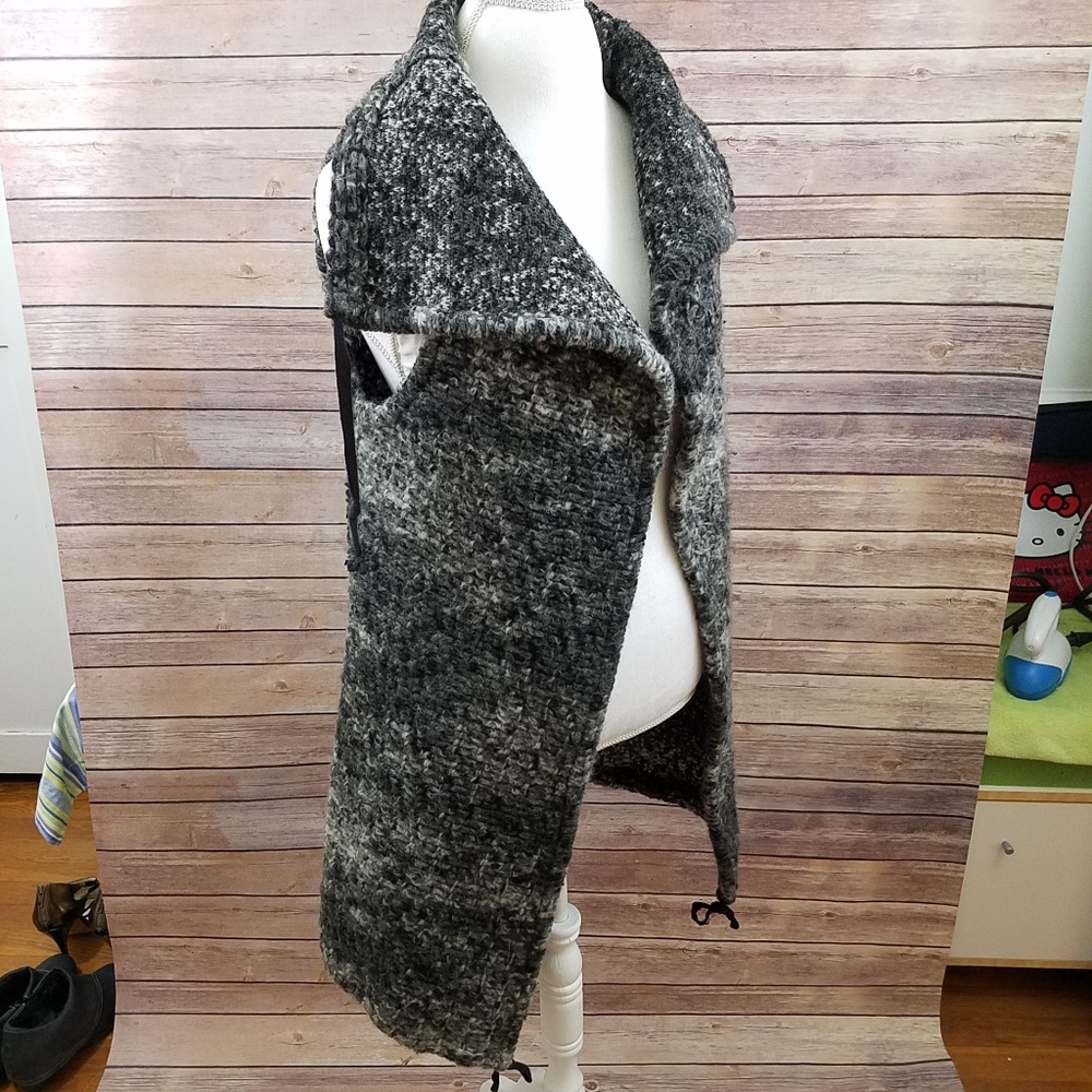 Women's Knit Cardigan Vest Black/Grey/White Size M